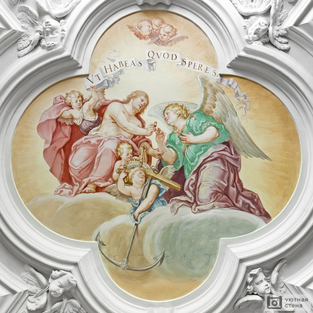 Религиозная потолочная фреска с ангелами