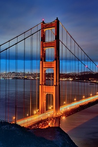 Знаменитый мост Золотые ворота на закате, Сан-Франциско, США