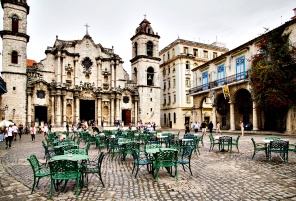Кафедральная площадь Пласа-де-ла-Катедраль, Гавана, Куба