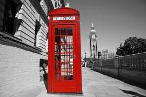Красная телефонная будка - символ Лондона