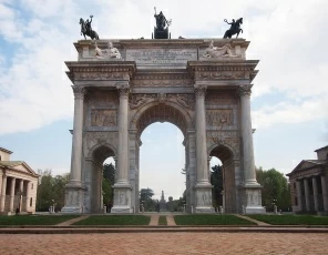 Триумфальная арка в Милане, Италия