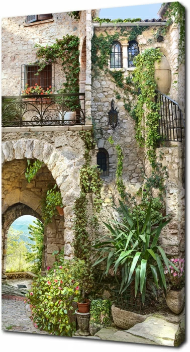 Дворик украшенный растениями