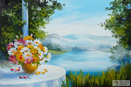 Букет цветов на столе у озера