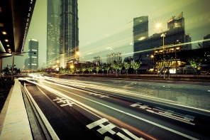 Скоростная магистраль ночного Сингапура