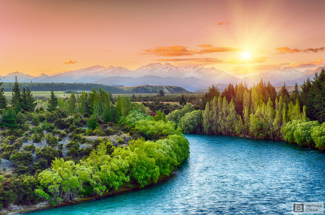 Закат над рекой Clutha Новая Зеландия