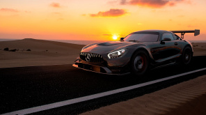 Спортивный Mercedes AMG-GT-R на трассе