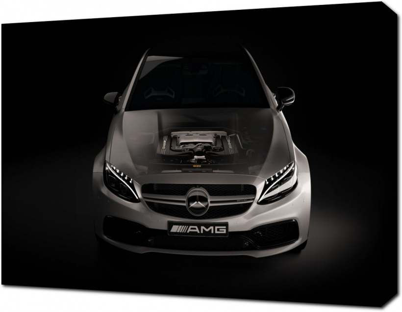 Mercedes на темном фоне