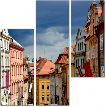 Вид сверху на улочку Праги. Чехия