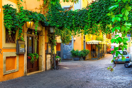 Уютная улочка в Риме, Италия