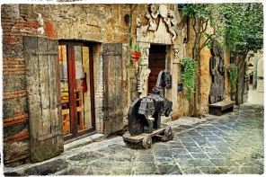 Старые улицы в средневековом городе Орвието. Италия