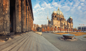 Осень на площади Кафедрального собора в Берлине