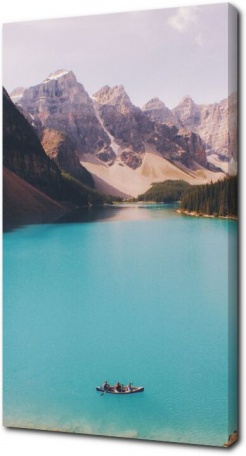 Ледниковое озеро морейн в Канаде