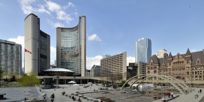 Площадь Натан Филипс Сквер, Торонто, Канада