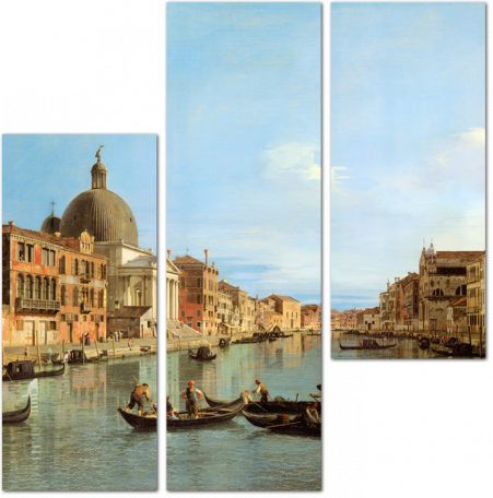 Голубое небо над каналом в Венеции
