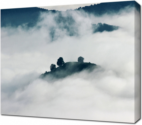 Горы тонущие в тумане