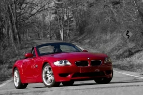 BMW Z4 на дороге
