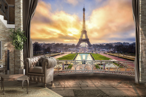 Интерьер жилого дома с видом на Париж
