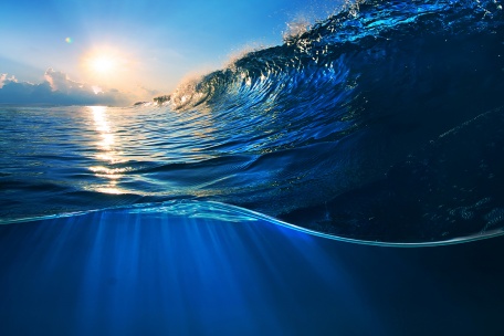 Волны прохладного океана