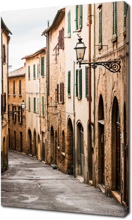 Узкая улочка в Тоскане. Италия