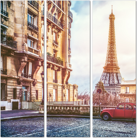 Улочка Парижа с видом на Эйфелеву башню. Франция