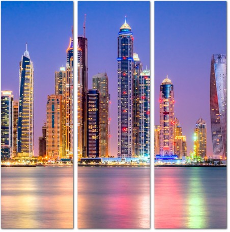 Небоскребы Дубай с отражением в воде