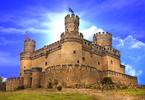Замок мансанарес Эль-Реал, Испания, построен в 15-ом. веке