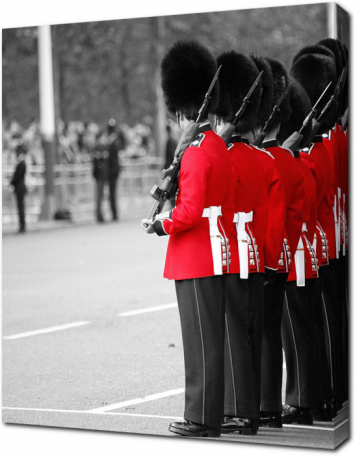 Королевские солдаты на параде в Лондоне