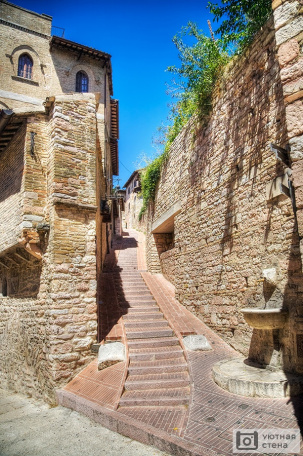 Улочка старого города Италии