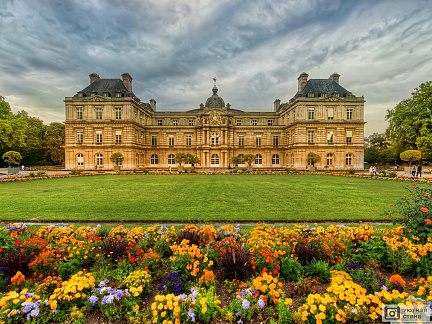 Фотообои Красивый замок в Париже, Франция