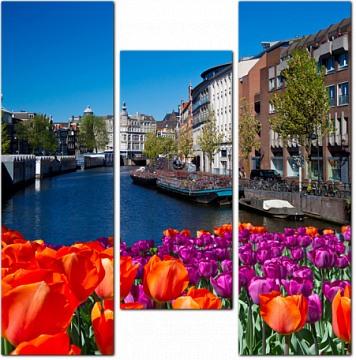 Цветы на канале Амстердама. Нидерланды
