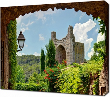 Вид из окна на крепость, Коста Брава, Испания