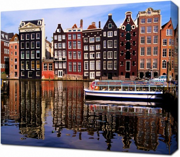 Разноцветные дома Амстердама. Нидерланды
