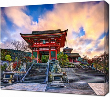 Ворота в японский храм, Киото