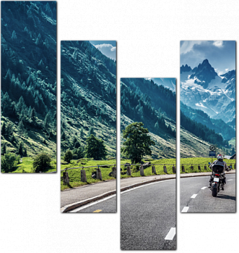 Мотоциклисты на горной дороге