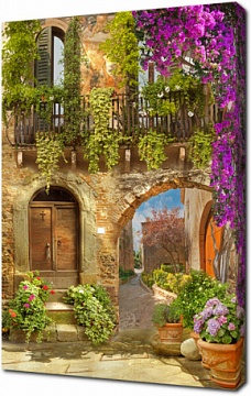 Дворик в старом городе с цветами