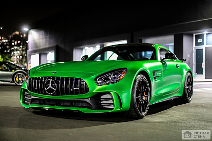 Лаймово-зеленый Mercedes-Benz