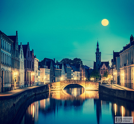 Фотообои Брюгге под лунным светом. Бельгия