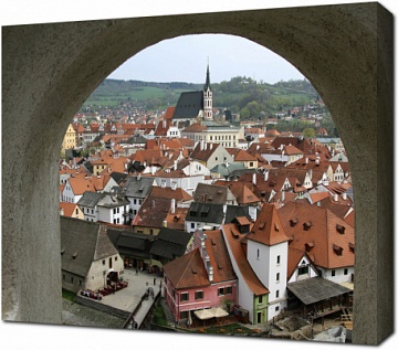 Вид на Чески-Крумлов из оконной арки. Чехия