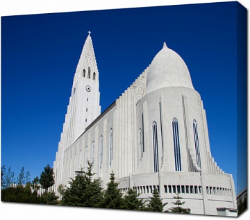 Современная церковь в Рейкьявике, Исландия