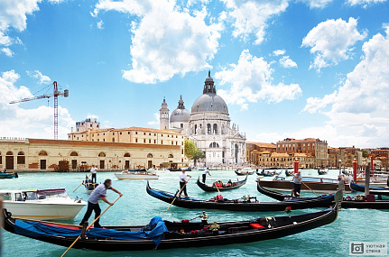 Фотообои Гондолы у базилики Санта-Мария. Венеция. Италия