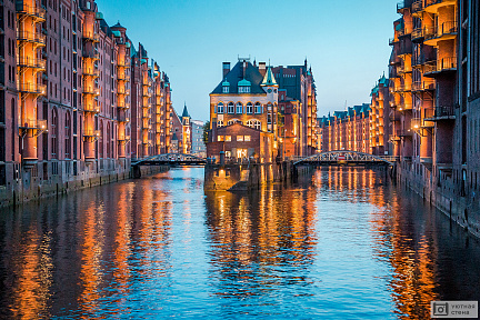Фотообои Удивительная подсветка домов Гамбурга