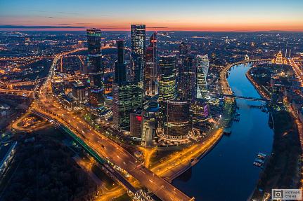 Фотообои Москва-Сити с высоты птичьего полета
