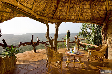 Закат на балконе в Кении