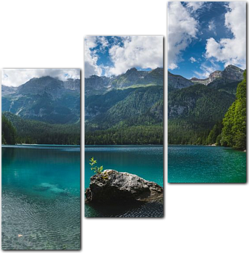 Зеленое озеро в Австрии