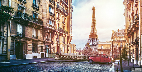Фотообои Улочка Парижа с видом на Эйфелеву башню. Франция