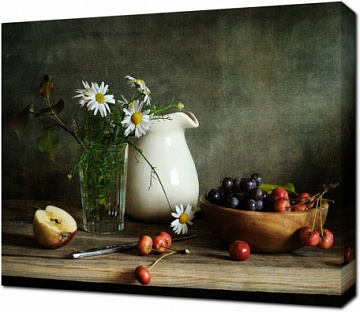 Натюрморт с яблоками и полевыми цветами