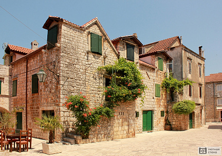 Старый средиземноморский город Стари Град на острове Хвар. Хорватия