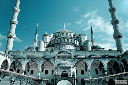 Фантастический вид на голубую мечеть (Султана Ахмета) в Стамбуле, Турция