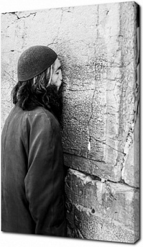 Еврей молится у стены плача. Иерусалим