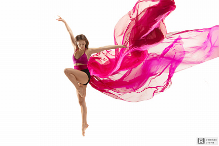 Балерина и воздушные ткани